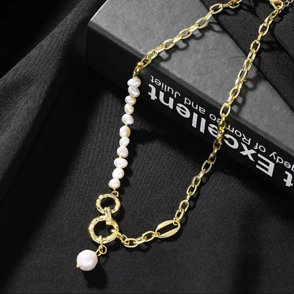 Pearl Choker Necklace - Picture 4 of 5